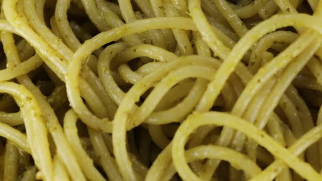 Spaghetti con Pesto