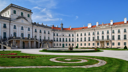 Schloss Esterházy - Schloss Fertőd in Ungarn
