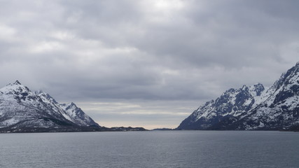 Fototapeta na wymiar Midnight sun in Tromso