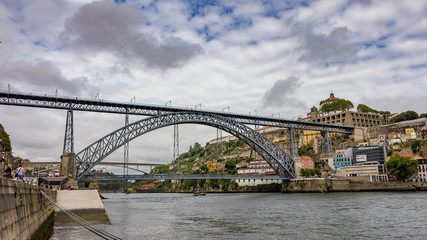 Fototapeta na wymiar Porto Bridge