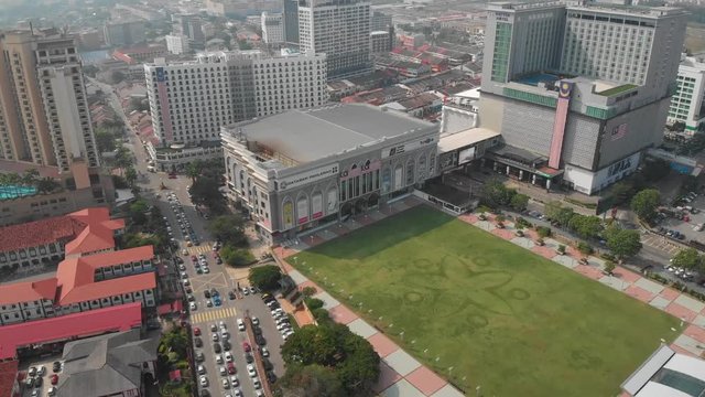 long flight towards Dataran Pahlawan Melaka Megamall park area