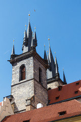 Fototapeta na wymiar Clocher de l'église Notre Dame de Týn à Prague