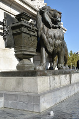 Fontaine au lion place de la République à Paris, France