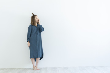 女性 Wall Mural Wallpaper Murals Wallsheaven Peach100