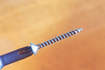 surup on the screwdriver / small repair a time before tightening the screws