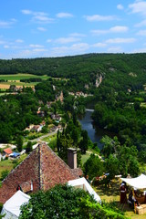 Fototapeta na wymiar View of the medieval village of St-Cirq-Lapopie on the Lot River in France