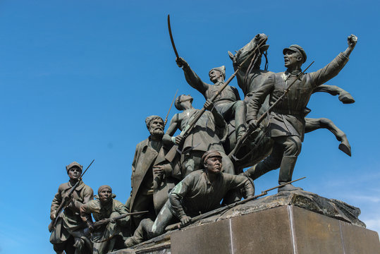 Granite monument to Chapaev.