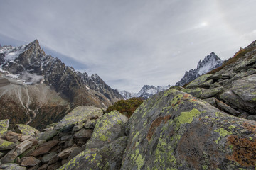 Die wundervolle Bergwelt des Wallis im Herbst