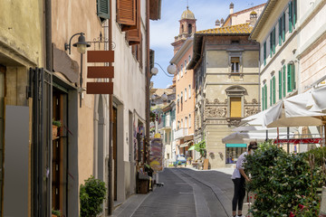 Via Vittorio Emanuele, die Hauptachse in der Altstadt von Castiglione del Lago