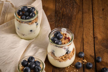 Yogurt parfait with blueberry and granola