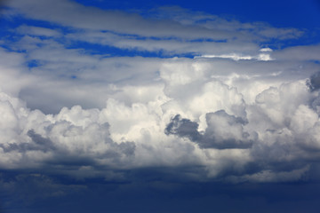 the Blue Voyage of the clouds