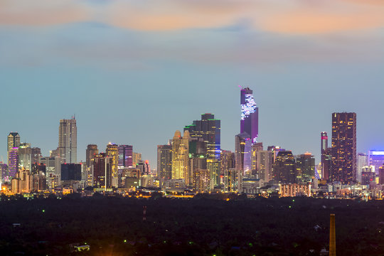 BANGKOK - THAILAND Mahanakhon cube