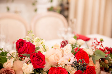 table decor for wedding ceremony, table setting, flowers, red and white decor