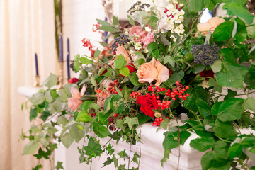 table decor for wedding ceremony, table setting, flowers, red and white decor