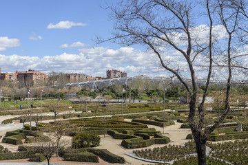 Obraz premium view of the Manzanares River Park in Madrid, Spain.
