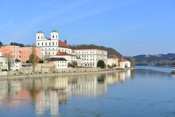 Fototapeta na wymiar Passau im Herbst