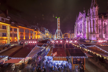 March&eacute; de No&euml;l de Mulhouse vu depuis les marches de l'Hotel de ville
