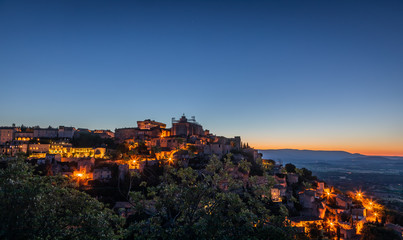 Obraz premium Sunrise Behind Gordes, France with copy space