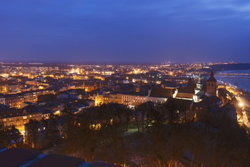 Fototapeta na wymiar Old town of Grudziadz at night