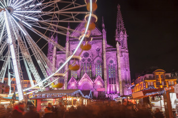 Illuminations de No&euml;l sur la place de la R&eacute;union de Mulhouse