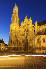 Fototapeta na wymiar Senlis Notre Dame Cathedral
