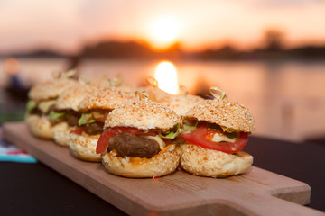 mini hamburgers sunset