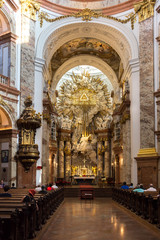 Fototapeta na wymiar Karlskirche in Wien von Innen