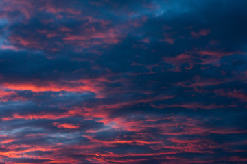 Obraz premium red clouds on sunset