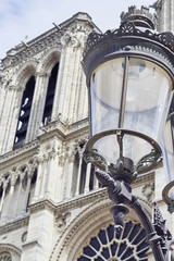 Fototapeta na wymiar street light in paris