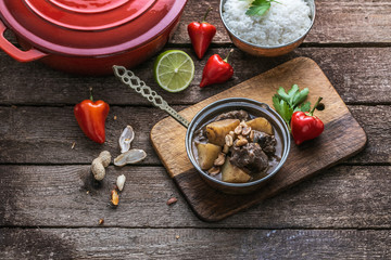 Massaman curry: beef, potato, peanuts and coconut.