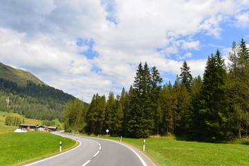Hauptstrasse 28 am Wolfgangpass in Graubünden 