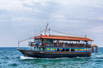 Naklejka premium Thessaloniki, Greece - August 16, 2018: Tourist ship in Thessaloniki port, Greece
