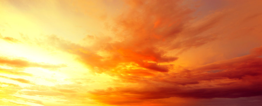 Bright warm sunlit sunrise or sunset sky © Stillfx