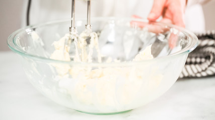 Baking vanilla cupcakes