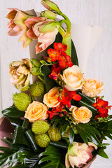 Fresh roses bouquet