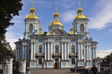 Fototapeta na wymiar St. Nicholas Naval Cathedral, Saint Petersburg, Russia