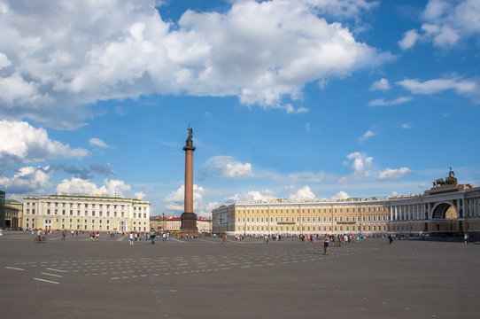 Alexander column and General Staff on Palace square, Saint Petersburg, Russia