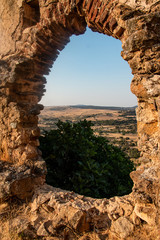 ventana de castillo en ruinas