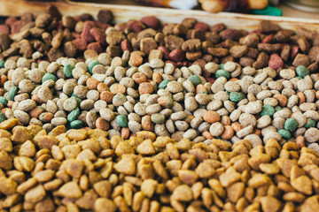 Dry pet food