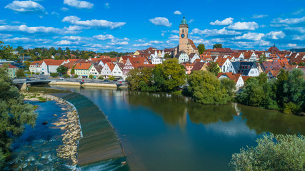 Fototapeta na wymiar Der Fluss Neckar bei Nürtingen