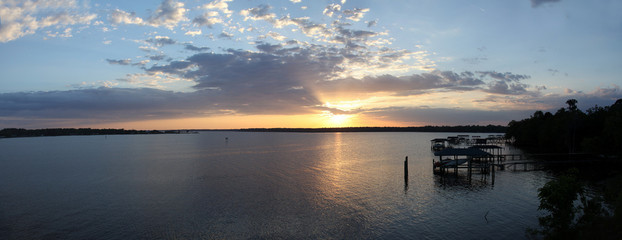 Obraz premium Sunset on Doctors lake Florida 