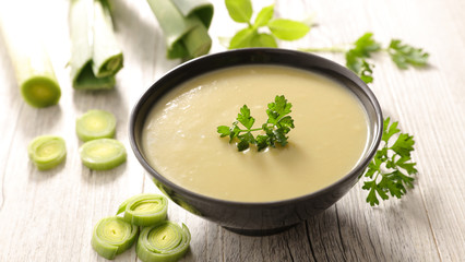 bowl of leek soup