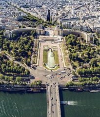 Paris aerial view of Trocadero square where many people walk and visit the place, vertical - obrazy, fototapety, plakaty