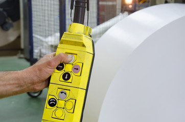 Print machine roll changing operator and control unit