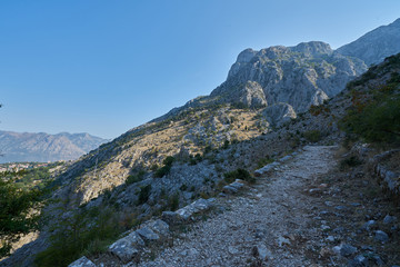 Obraz premium Wanderpfad zur Festung von Kotor
