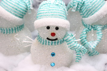 鏡に映る雪ダルマ
