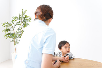 看護師と男の子