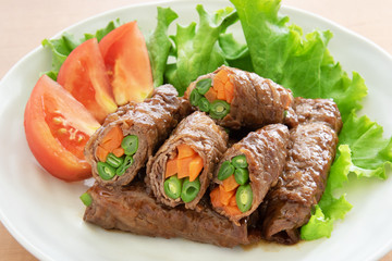 牛肉の肉巻き