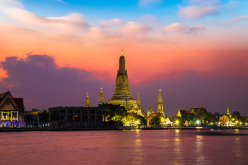 Fototapeta premium Wat Arun Temple in Bangkok