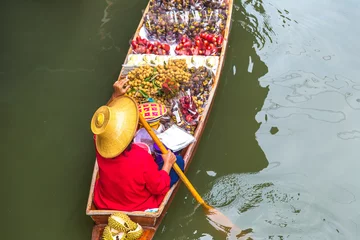Zelfklevend Fotobehang Floating market in Thailand © Sergii Figurnyi